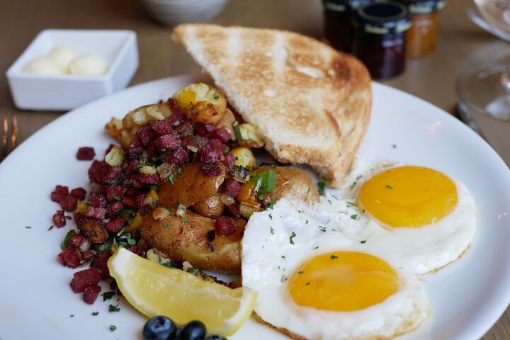 Breakfast meal