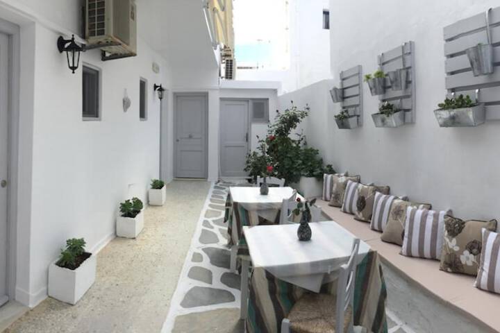 Dining Photos
