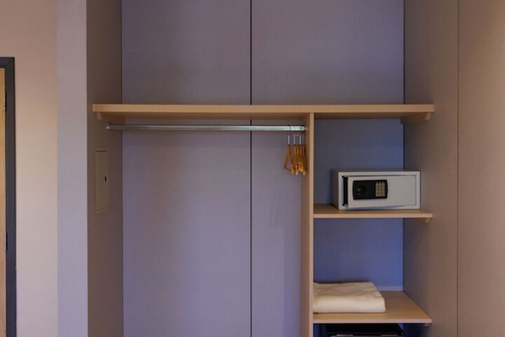 Room 11 of 21