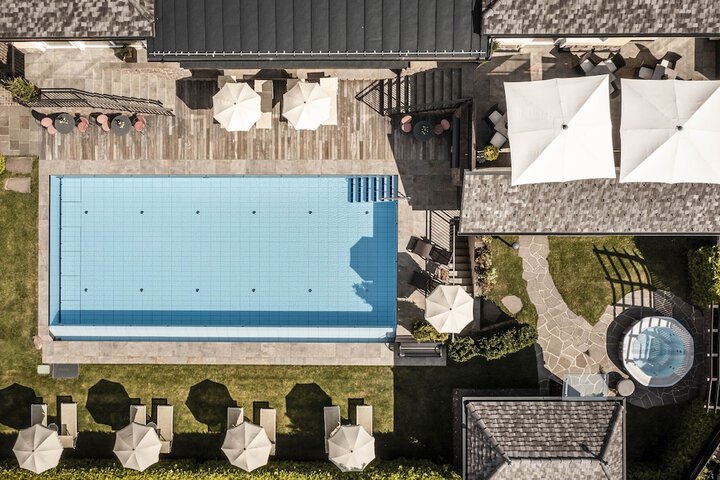 Hotel 96 of 101