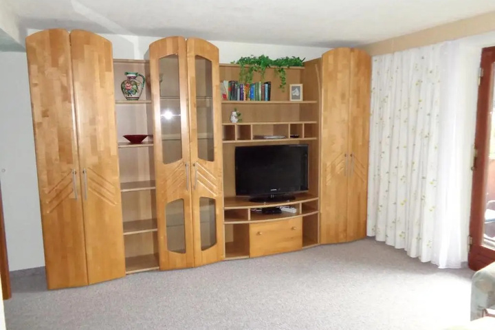 Room 2 of 15
