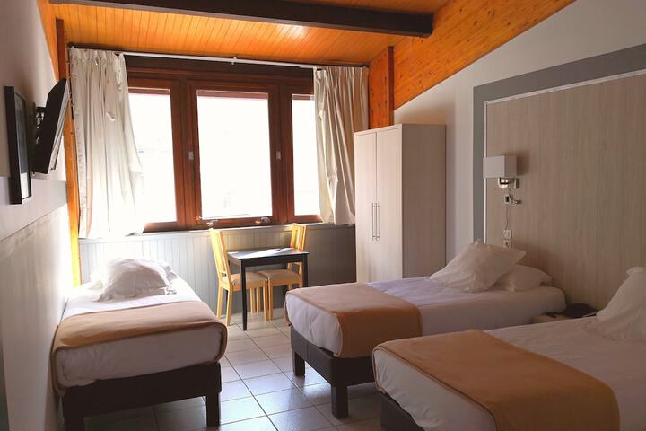 Room 4 of 19