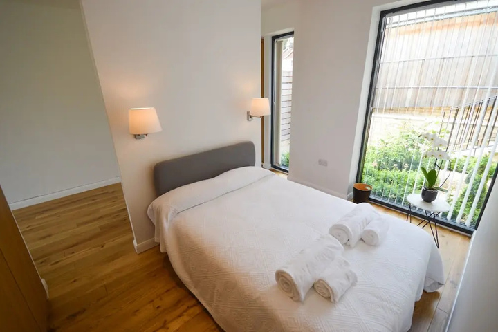 Room 3 of 11