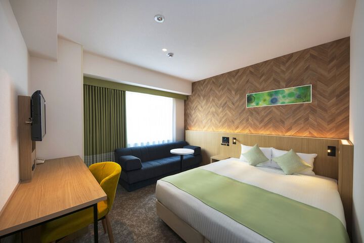 Room 4 of 35