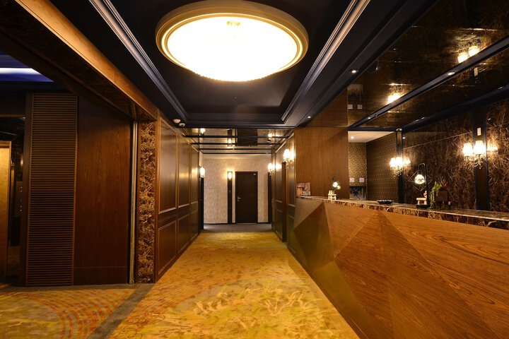 Hotel Interior 4 of 89