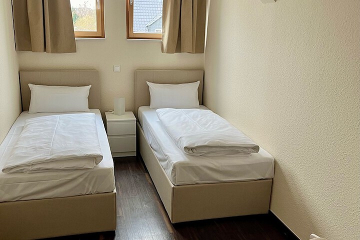 Room 17 of 66