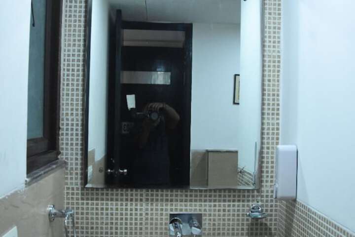 Room 31 of 40
