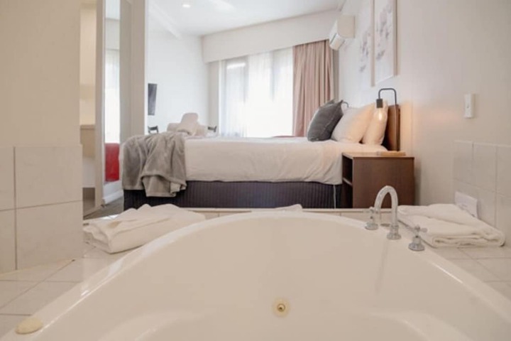 Room 21 of 53
