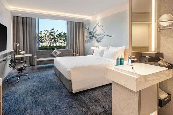 Room 2 of 112