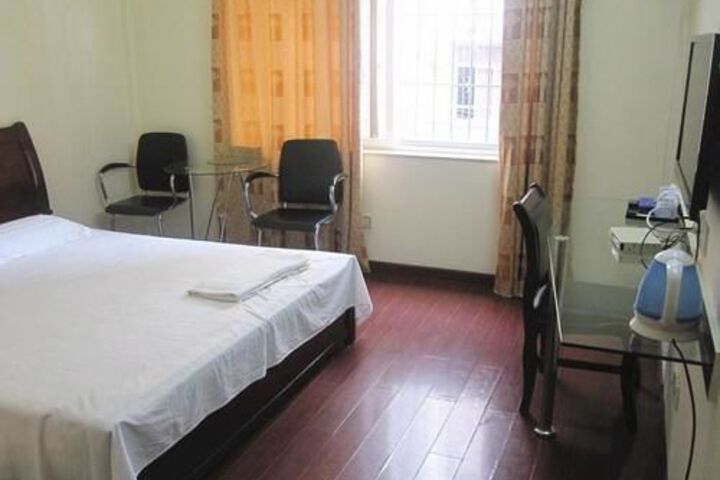 Room 3 of 15