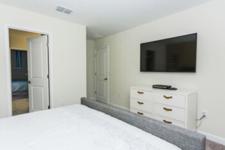 Room 50 of 73