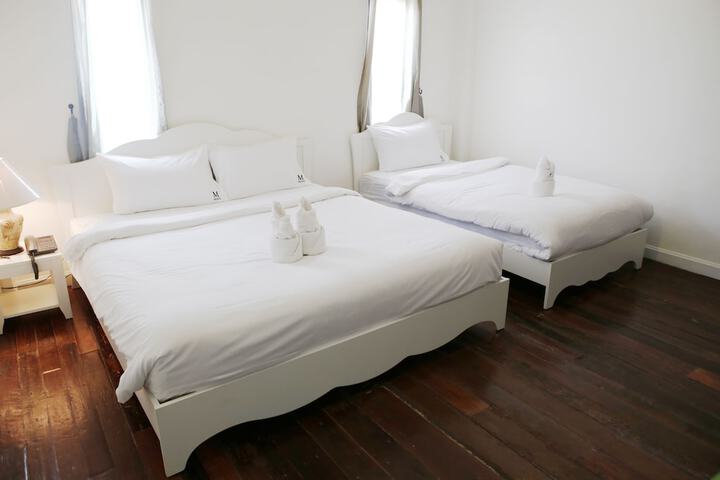 Room 29 of 65