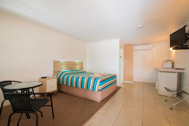 Room 6 of 27
