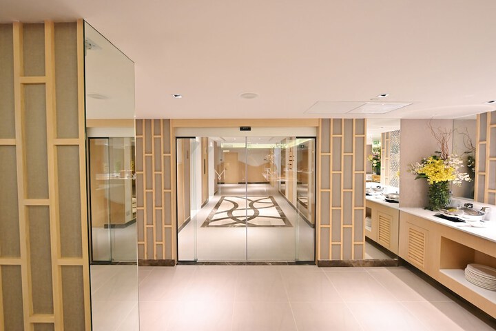 Hotel Interior 5 of 165