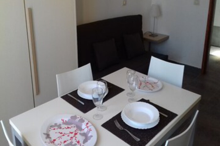 Room 9 of 24