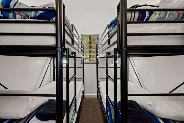 Room 9 of 84