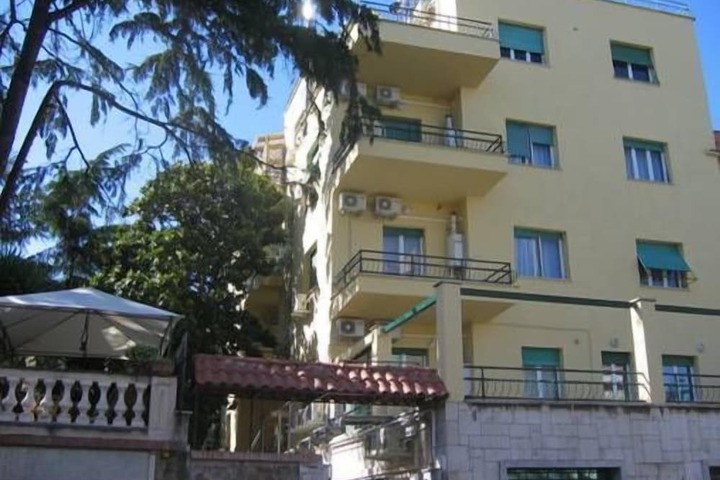 Hotel 38 of 39