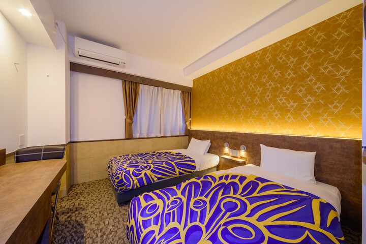 Room 15 of 39