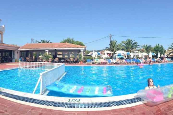 Pool 41 of 70
