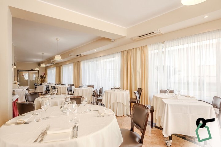 Dining 50 of 72