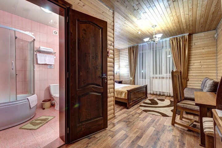 Room 12 of 51