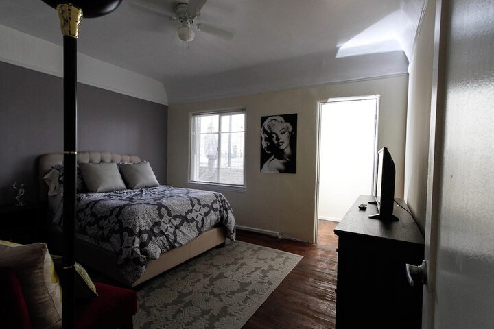 Room 2 of 14
