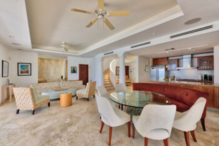Room 8 of 31