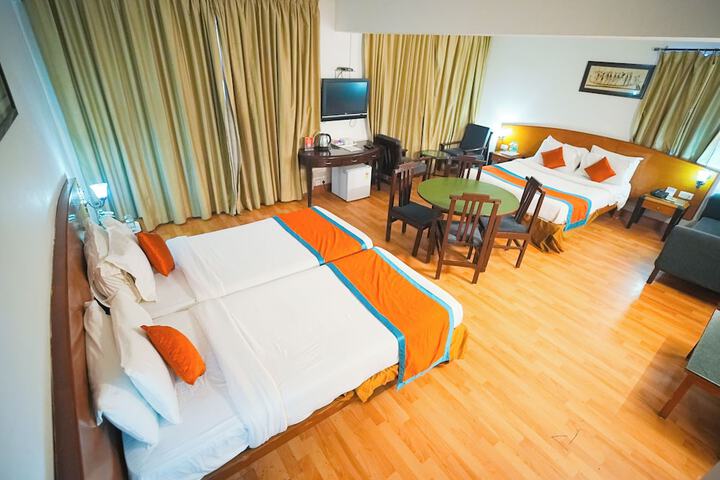 Room 42 of 85
