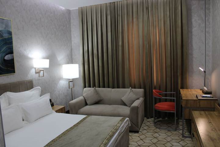Room 7 of 49