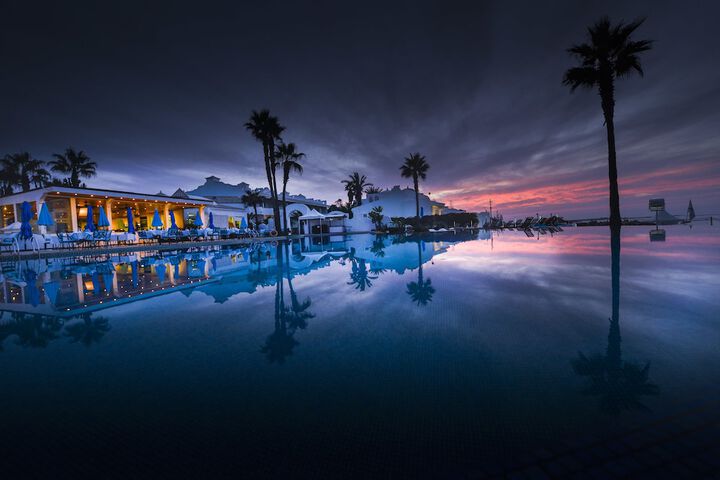 Hotel Pool