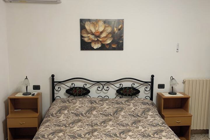 Room 4 of 50