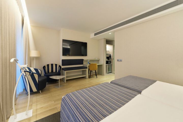 Room 30 of 79