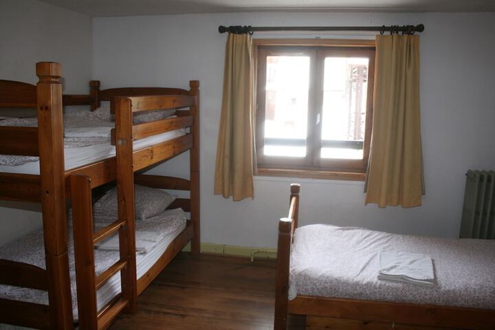 Room 14 of 27