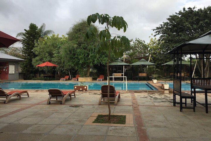 Pool 19 of 41
