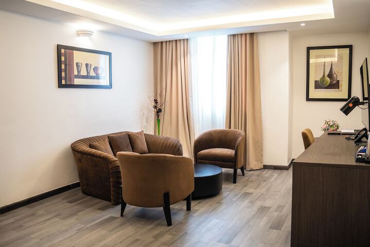 Room 18 of 78