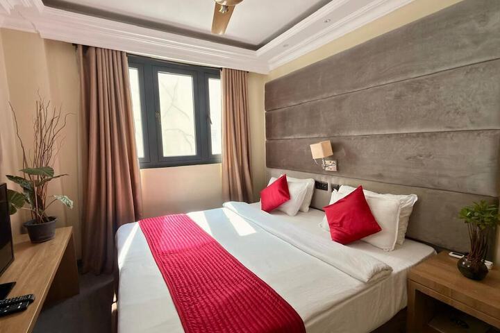 Room 15 of 40
