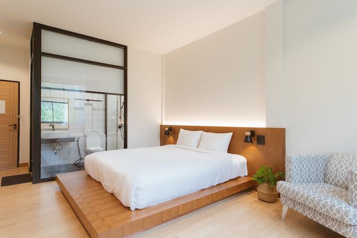 Room 47 of 103