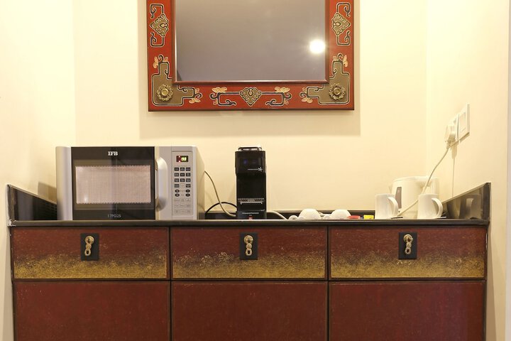 Room 8 of 53