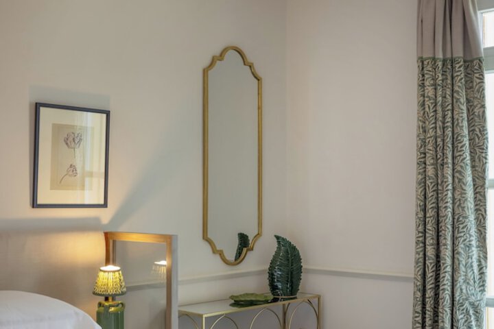 Room 108 of 147