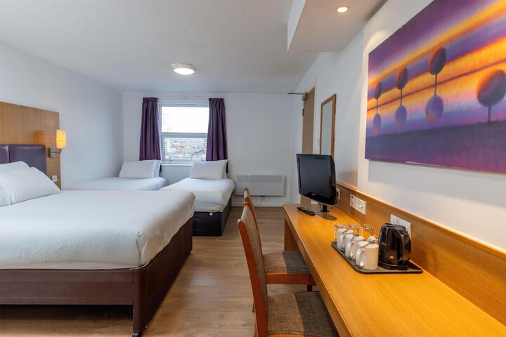 Room 18 of 36