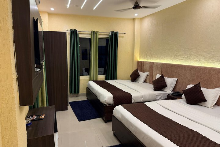 Room 4 of 19