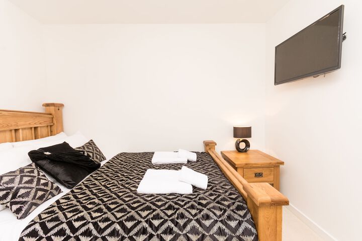 Room 4 of 29
