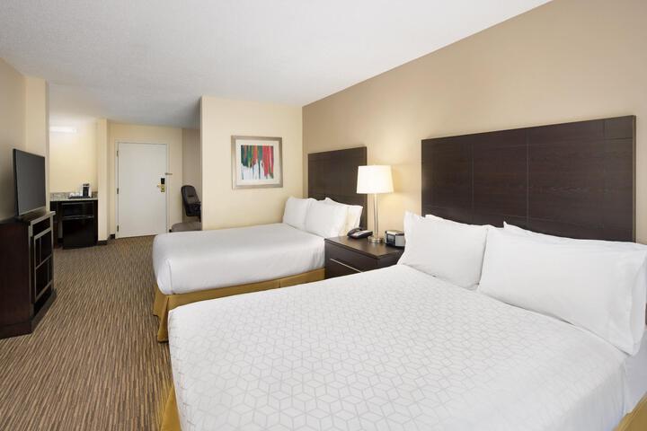 2 Double Beds (5 of 17)