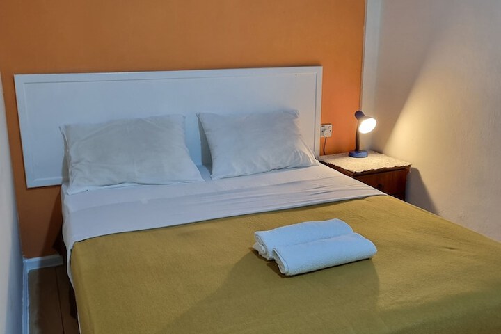 Room 5 of 20