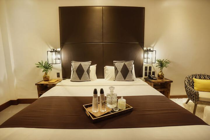 Room 17 of 40