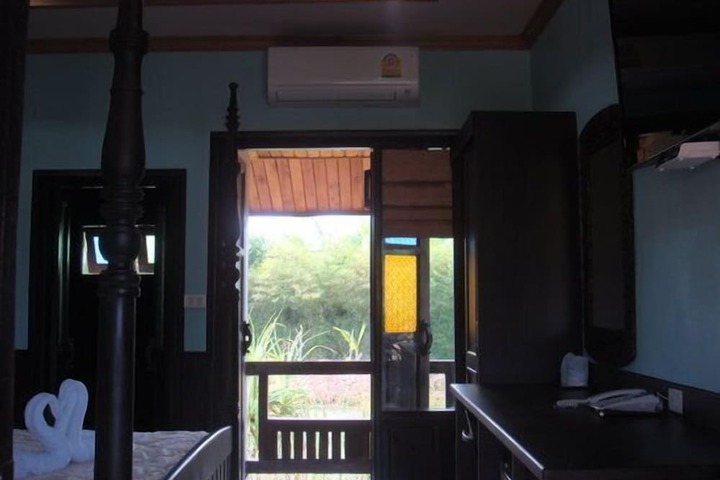 Room 23 of 48