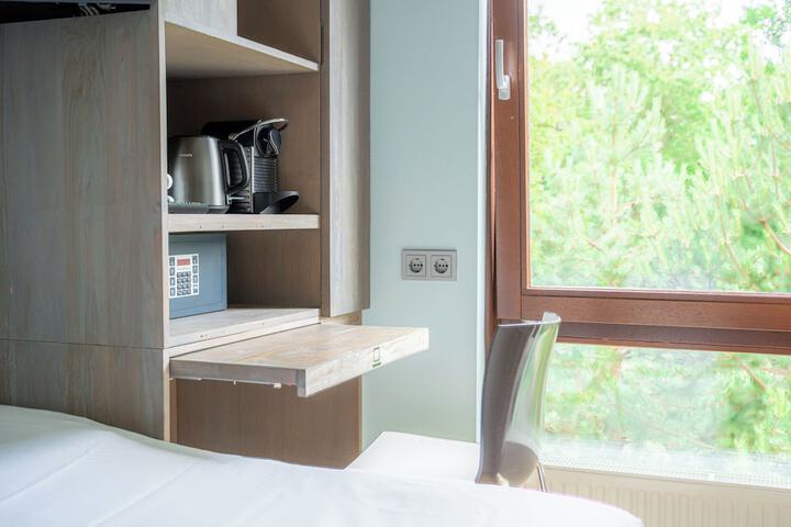 Room 10 of 174