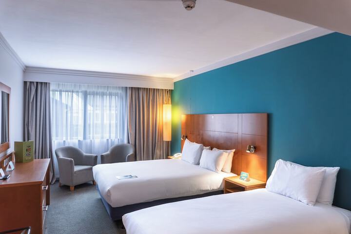 Room 40 of 190