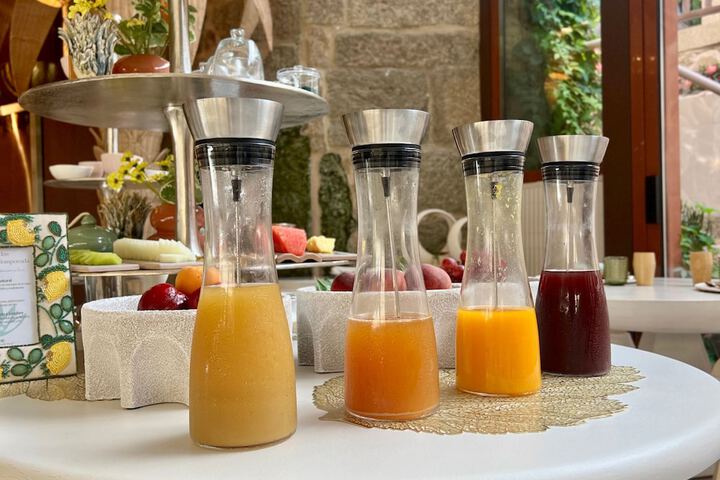 Breakfast/Coffee Service 46 of 52