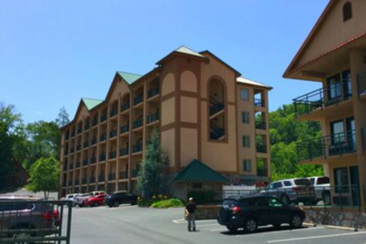 Photo of The Peaks at Summit Manor